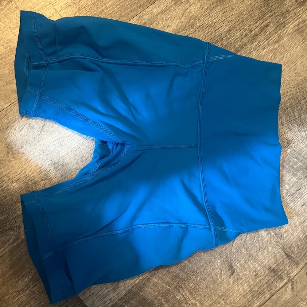 lululemon align HR short 6” *pockets